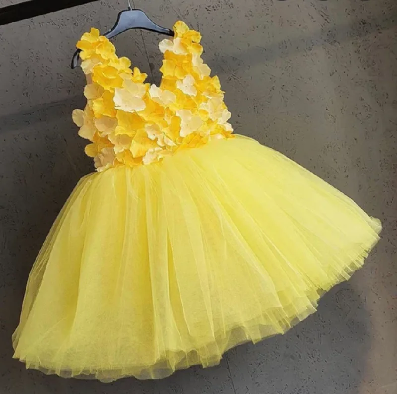 Yellow Short Flower Girl Dresses with Flowers