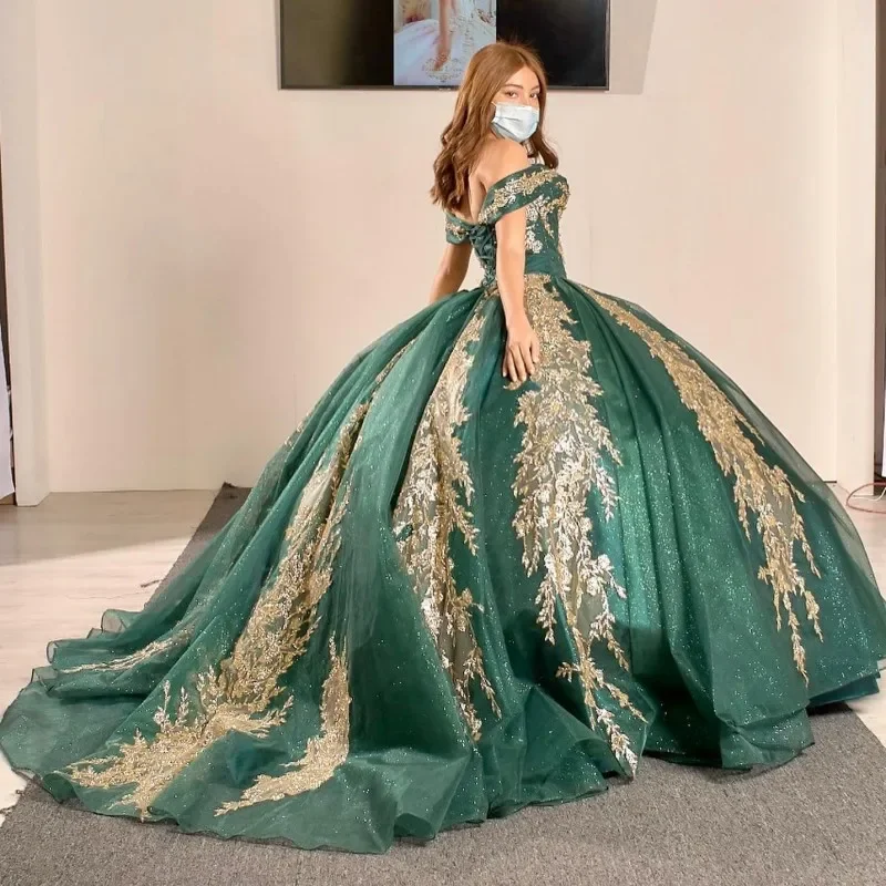 Dark Green Mexican Sweet 15 Quinceanera Dresses with Gold Applique Sequin Ball Gown Prom Dress Sweep Train vestidos de xv años